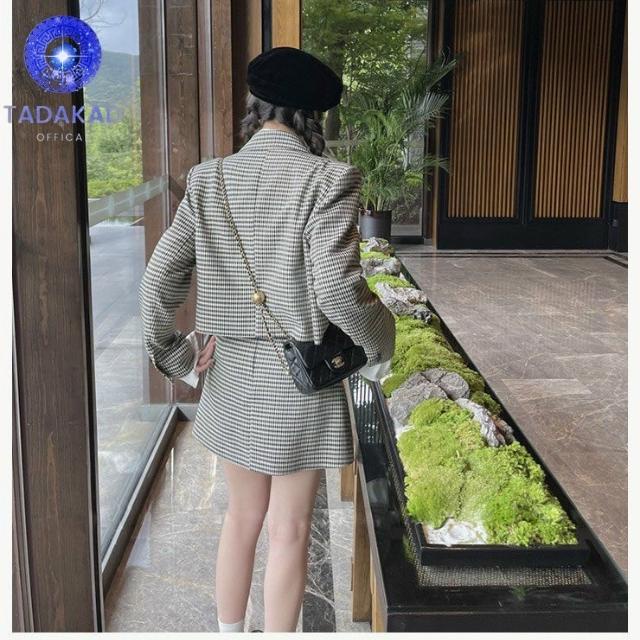 Set Áo Vest Nữ Kèm Chân Váy Xếp Ly Thiết Kế Trẻ Trung, Họa Tiết Kẻ Sọc, Caro, Phong Cách Hàn Quốc Hot 2021–TADAKAD SHOP | BigBuy360 - bigbuy360.vn