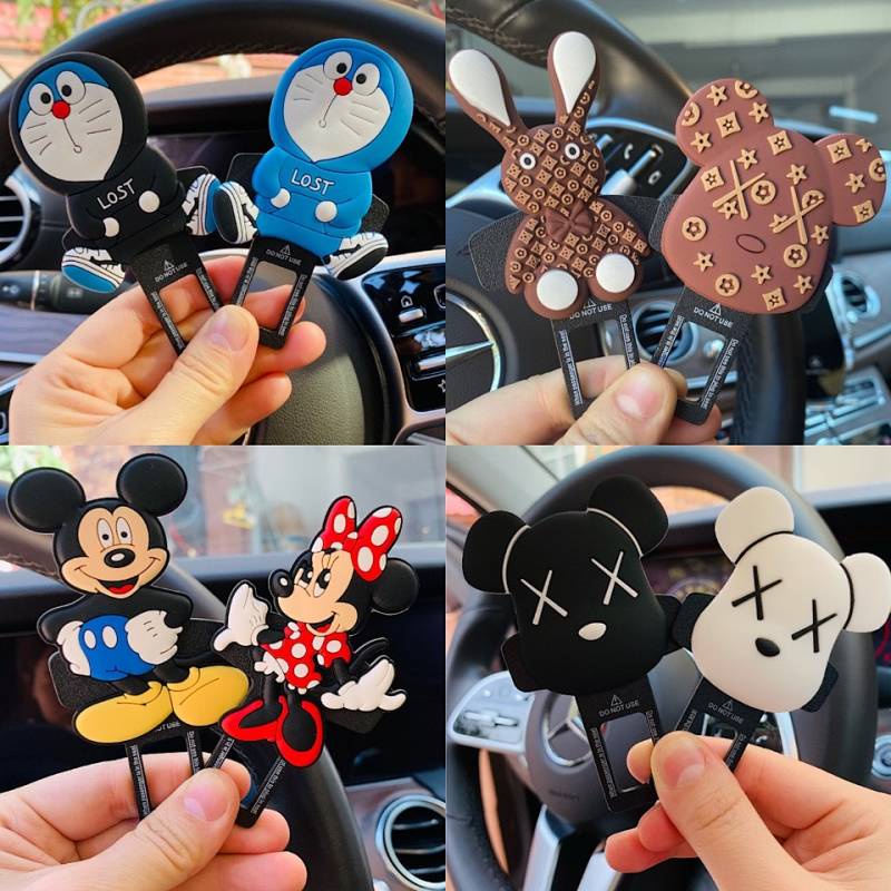 Phích cắm gắn đầu khóa lưỡi lê an toàn thời trang dành cho xe hơi