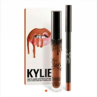 Kylie lip kit màu pumpkin