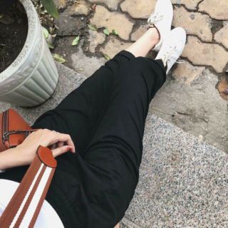 Quần baggy đen trắng