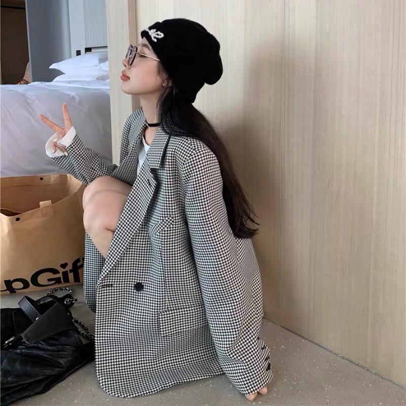 BLAZER FORM ĐỨNG HOẠ TIẾT RĂNG SÓI