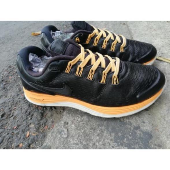 Ả𝐍𝐇 𝐓𝐇Ậ𝐓 Giày nike chính hãng, size 40.5, đi cực êm chân. Siêu Bền Tốt Nhất Uy Tín . : : ' Chuẩn * .. 🍀