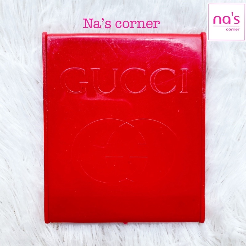 Gương cầm tay đơn giản rẻ tiện dụng