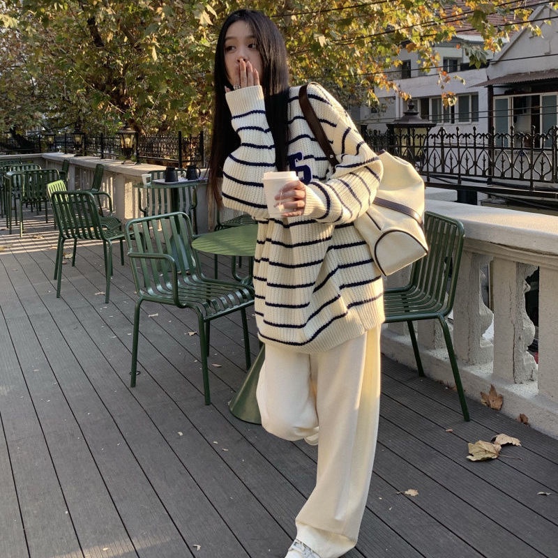 ♛Áo Len Lười Dáng Rộng Họa Tiết Kẻ Sọc Màu Tương Phản Thời Trang Thu Đông Phong Cách Mới Cho Nữ