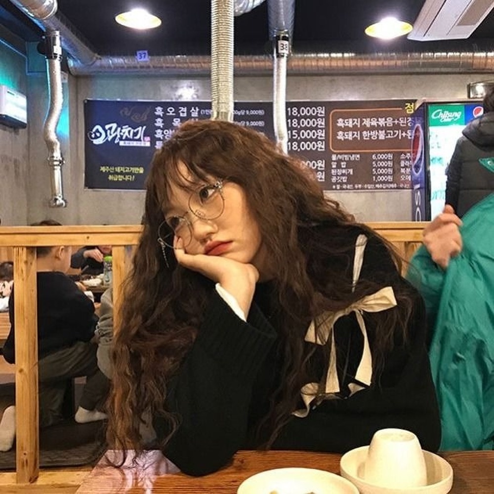 Áo Sweater dáng rộng màu đen đính nơ phong cách Hàn Quốc thời trang xuân thu