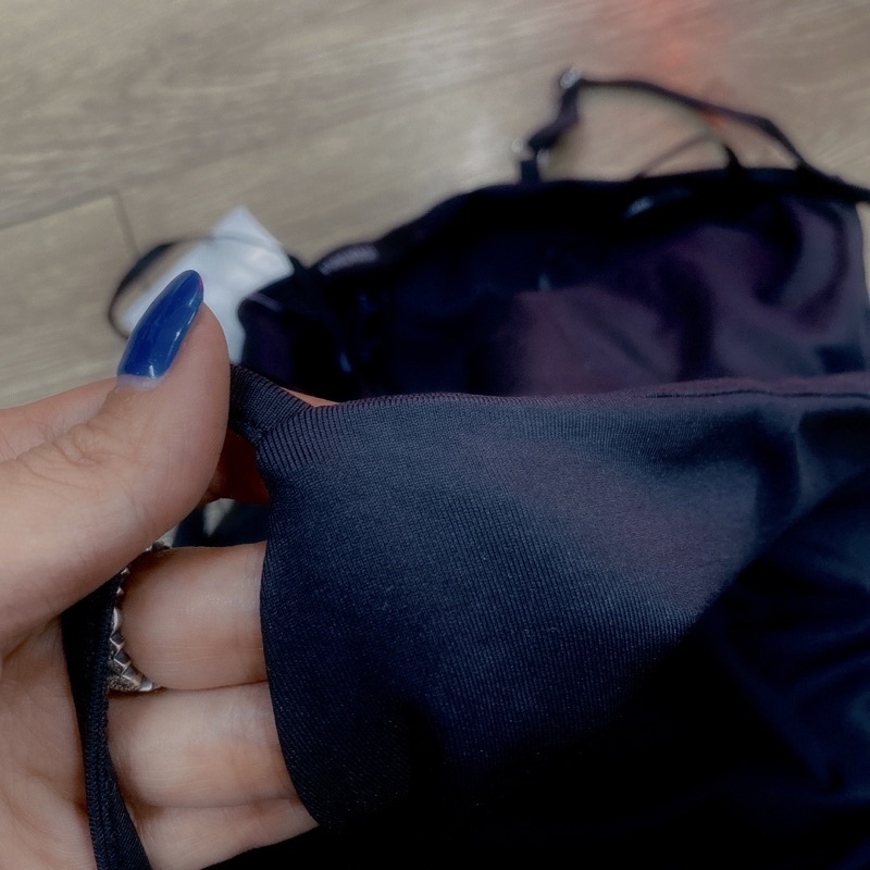 Đầm dây body đen trơn vnxk