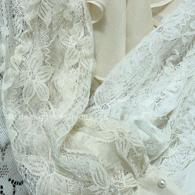 Áo tiểu thư ren phối cổ bèo tơ | BigBuy360 - bigbuy360.vn