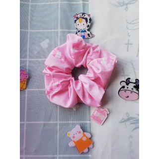 Cột tóc,scrunchies có charm đính kèm