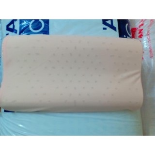 Gối nằm cao su thiên nhiên Contour em bé liên á 22x40x5cm,mềm mại.
