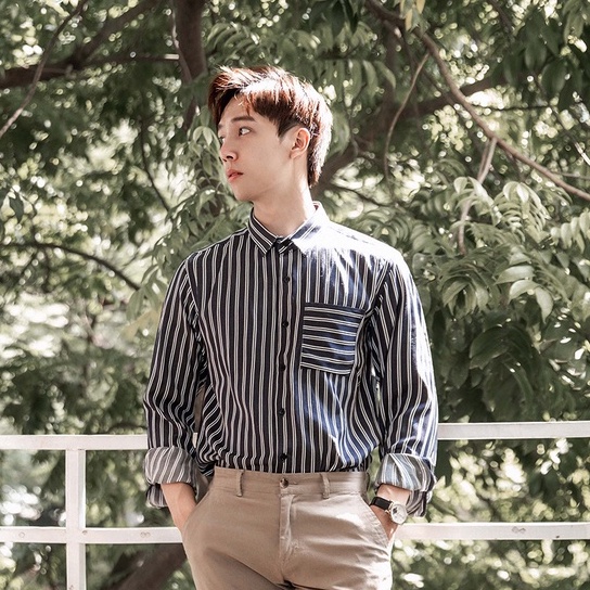 Áo Sơ Mi Nam Dài Tay Nam CEFFYLO Màu Đen Kẻ Sọc Phối Túi Ở Ngực Chất Cotton Chuẩn Style