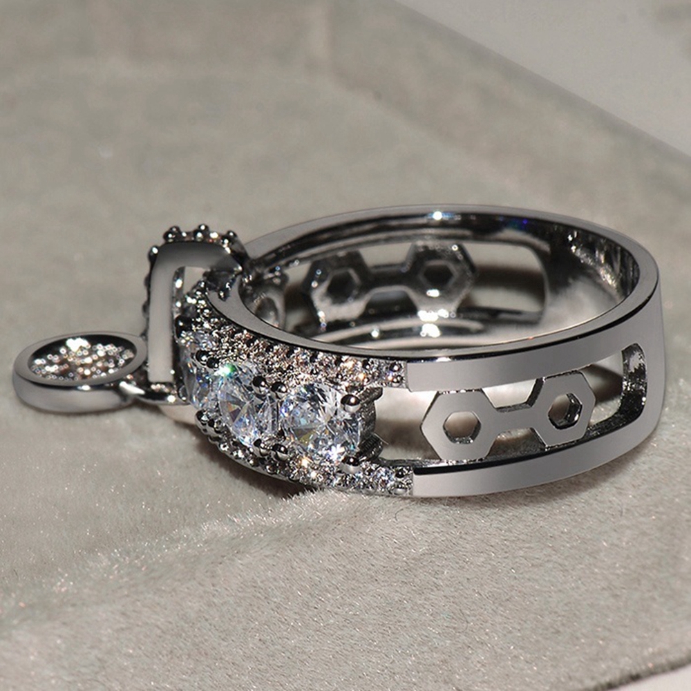 Nhẫn đính đá độc đáo phong cách cổ điển