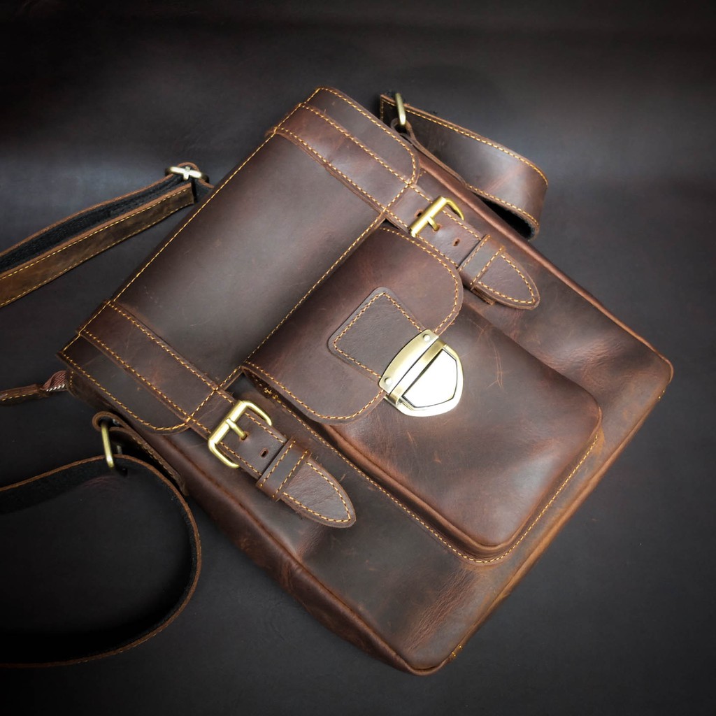 Túi chéo da sáp Crazy horse Messenger classic - Manuk Leather