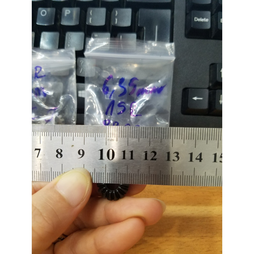 Bánh răng côn kim loại 15 răng lỗ 6.35mm 6mm 5mm truyền động 90 độ,giá bán 1 cái