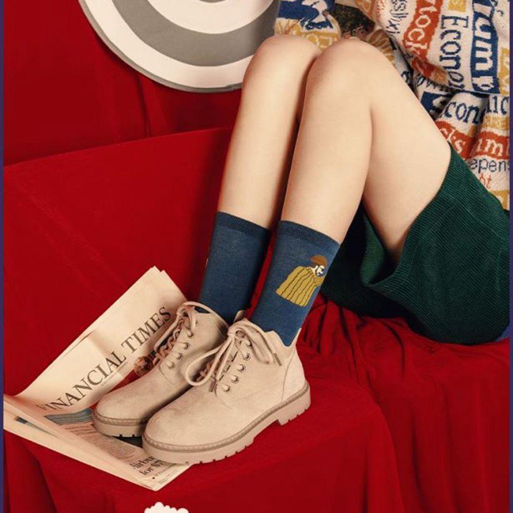 Vớ Cổ Cao Thoáng Khí Thấm Hút Mồ Hôi In Họa Tiết Graffiti Phong Cách Phương Tây Cho Nam