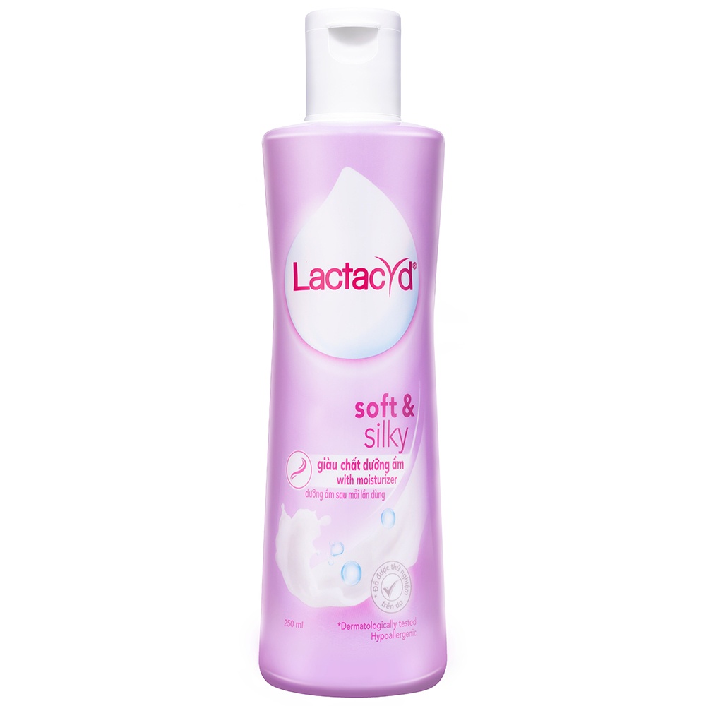 Dung Dịch Vệ Sinh Phụ Nữ Lactacyd Soft &amp; Silky 250ml