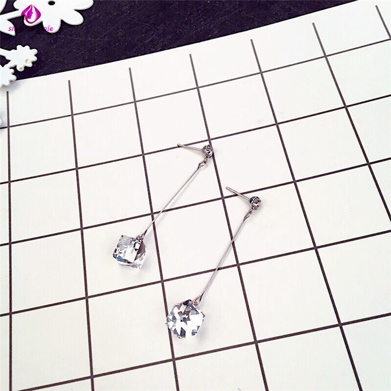 Bông Tai Dáng Dài Hình Khối Pha Lê Trong Suốt Đơn Giản