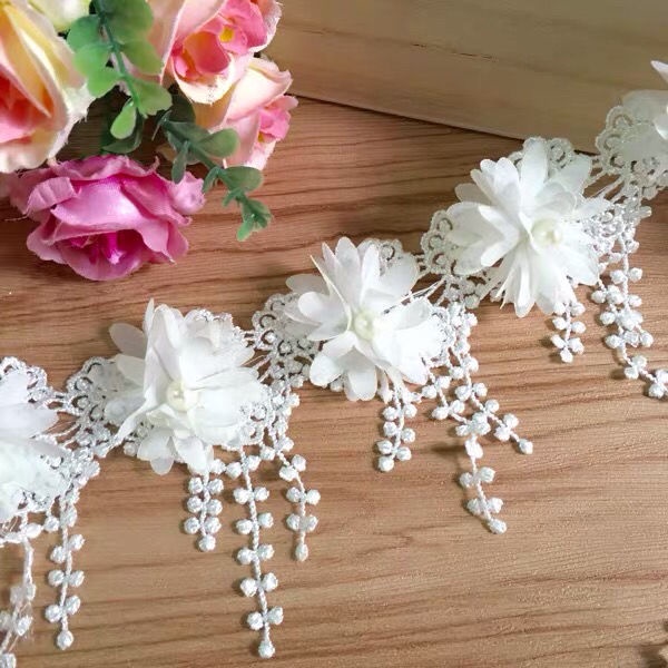 Dây Ren Hoa Đính Hạt Trong Nước 4CM Dùng Trang Trí Đầm Cưới