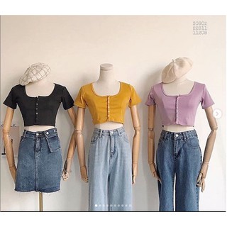Áo croptop gân cúc