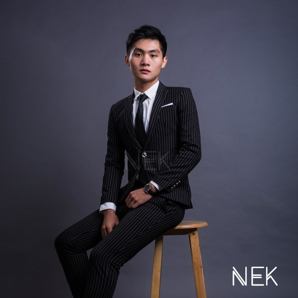BỘ VEST HÀN QUỐC ĐEN SỌC TRẮNG