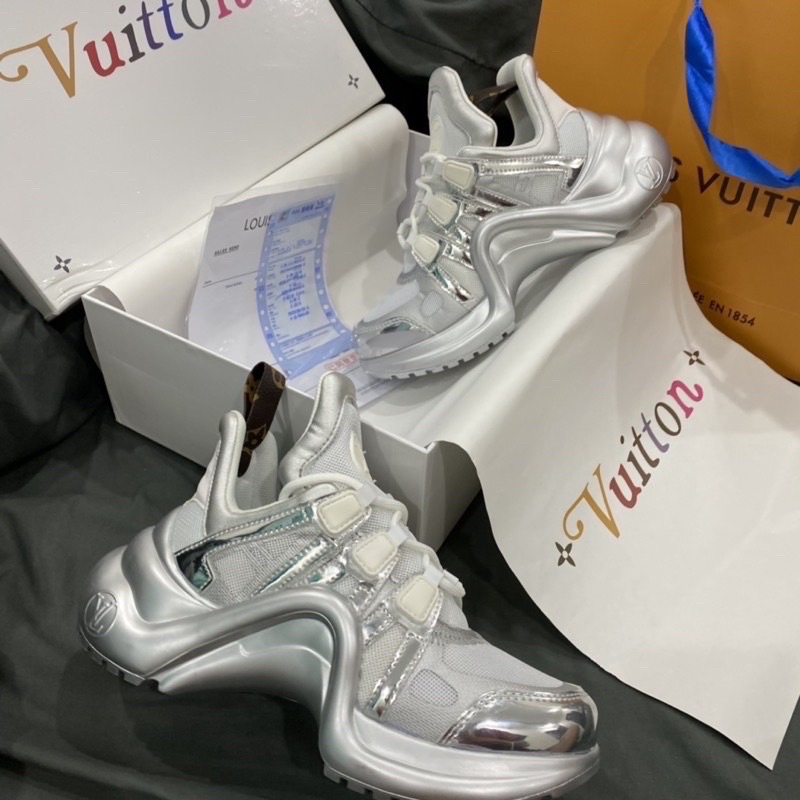 GIÀY LV TRẮNG BẠC LAI AU CAO CẤP 1:1