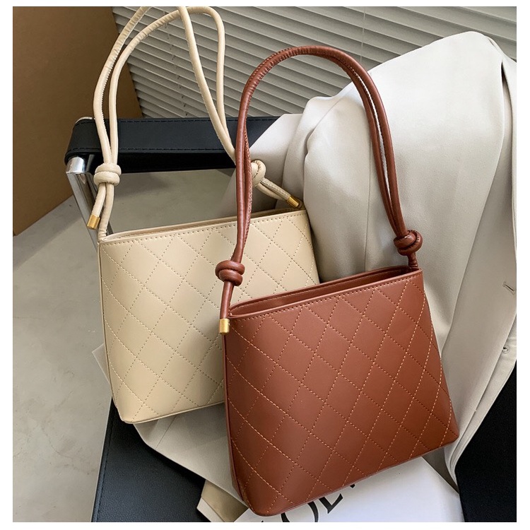 Túi Xách Nữ Đeo Vai Cỡ Lớn Quai Thắt Họa Tiết Xọc Con Thoi Thời Trang Dành Cho Nữ Tx2610