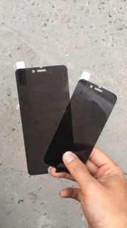 Kính cường lực chống nhìn trộm