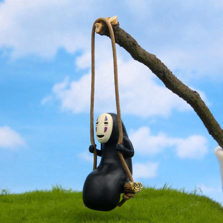 Mô hình người vô diện ngồi xích đu vui nhộn