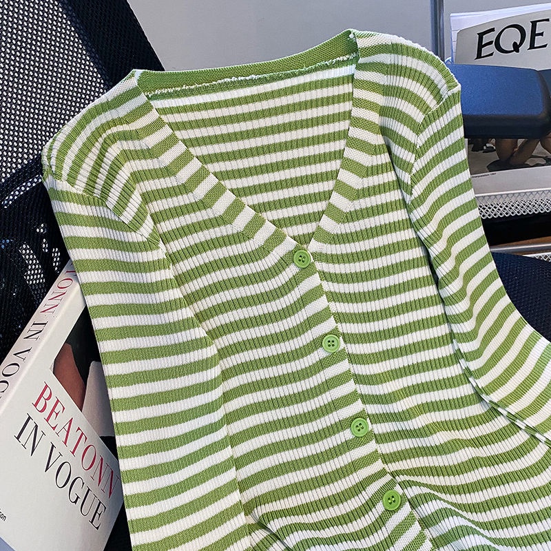 Áo Khoác Cardigan Dài Tay Cổ Chữ V Form Ôm Họa Tiết Kẻ Sọc Phong Cách Retro