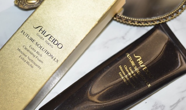 Sữa Rửa Mặt Future Shiseido Solution LX Extra Rich Cleansing Foam E 134g