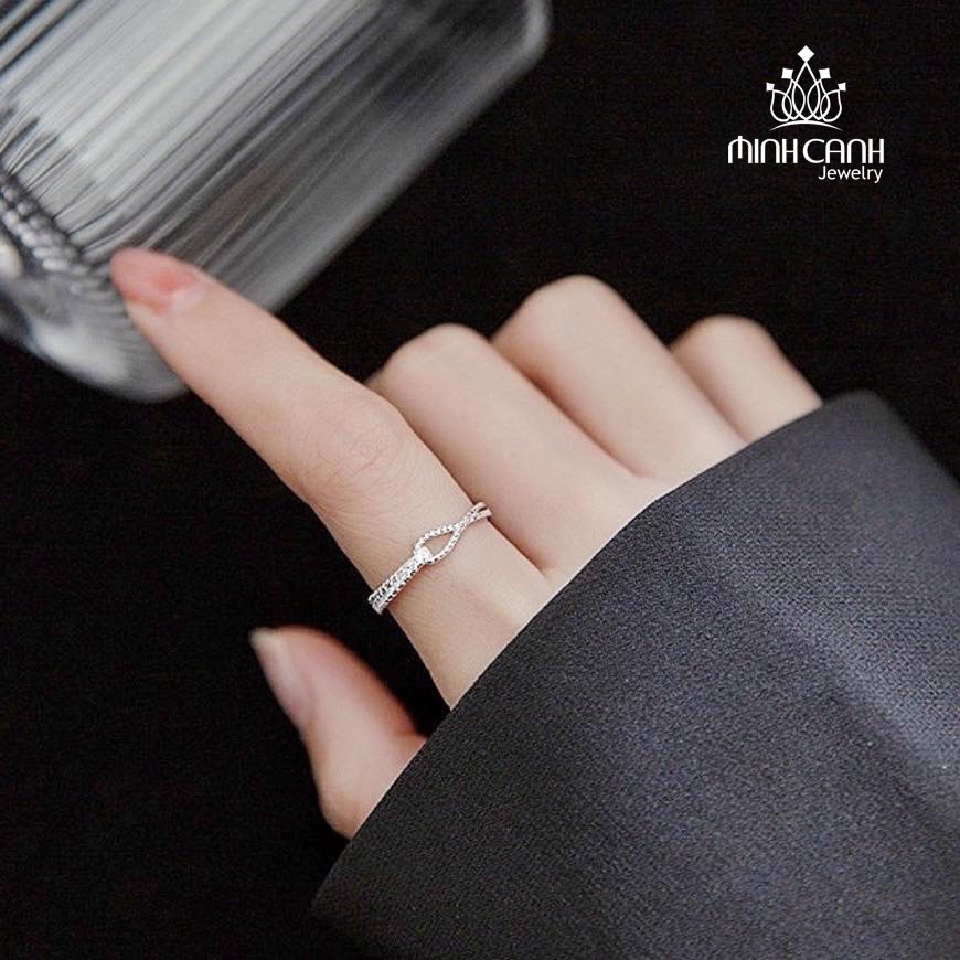 Nhẫn Bạc Thắt Nơ Nhỏ Đính Đá Xinh Xắn Freesize - Minh Canh Jewelry