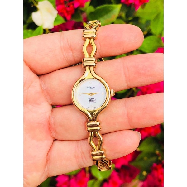 •Đồng hồ 2hand- Lắc đồng hồ nữ hiệu Burberrys - London - Swiss made - Vintage Watch•