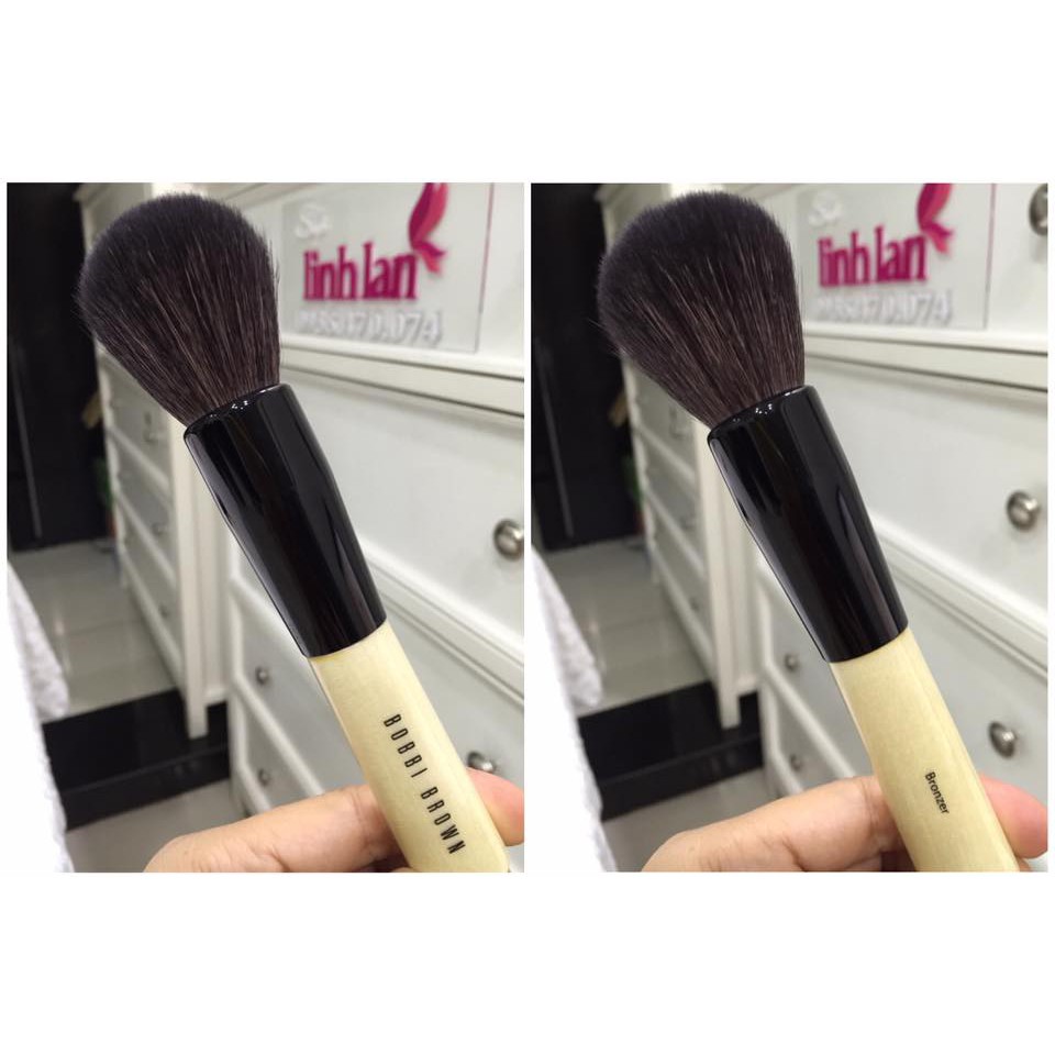 Cọ Tán Phấn Tạo Khối Bobbi Brown Bronzer Brush