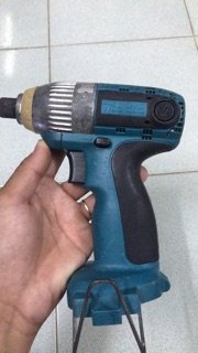 Bắn vít Makita đầu khía (nhật bãi)
