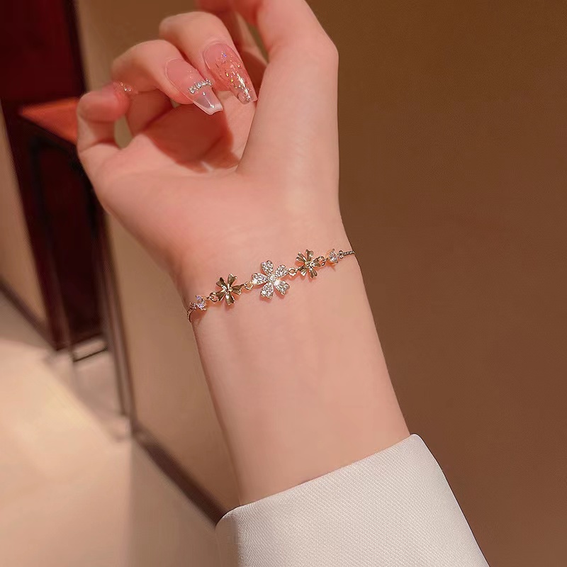 Vòng Tay Đá Opal Hình Trái Tim Thời Trang Cho Nữ