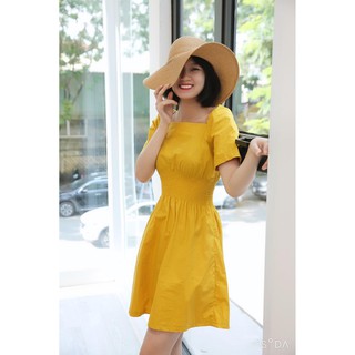 Váy nhúm eo cổ vuông