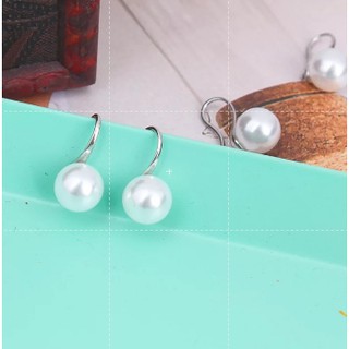 Bông tai kiểu móc