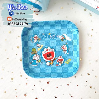 DĨA VUÔNG 14CM DORAEMON DOREMON