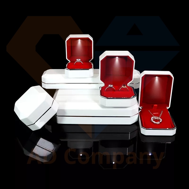 HỘP ĐỰNG TRANG SỨC CAO CẤP - HỘP NHẪN, VÒNG TAY, BÔNG TAI, DÂY CHUYỀN CÓ ĐÈN LED
