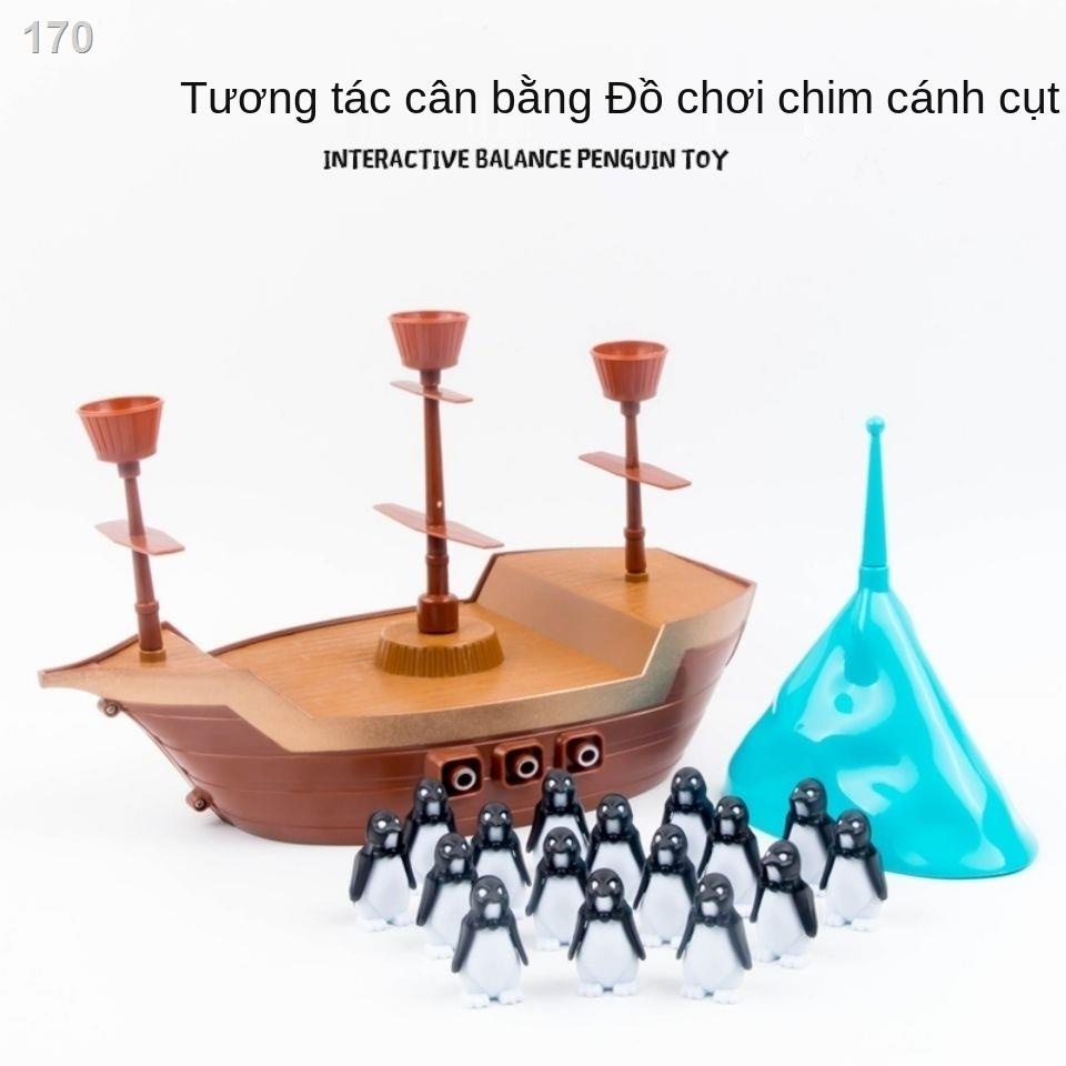 【2021】Trò chơi Xếp hình Cân bằng Chim cánh cụt Tàu cướp biển so với các bé trai và gái Bàn cờ cạnh tranh giữa cha mẹ con