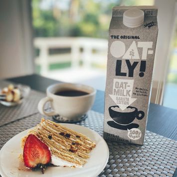 Sữa yến mạch Oatly phiên bản Barista - Hộp 1L