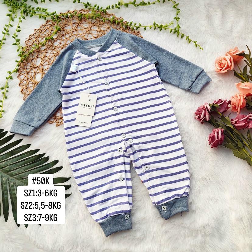 Body dài cotton nỉ kẻ tay màu trơn