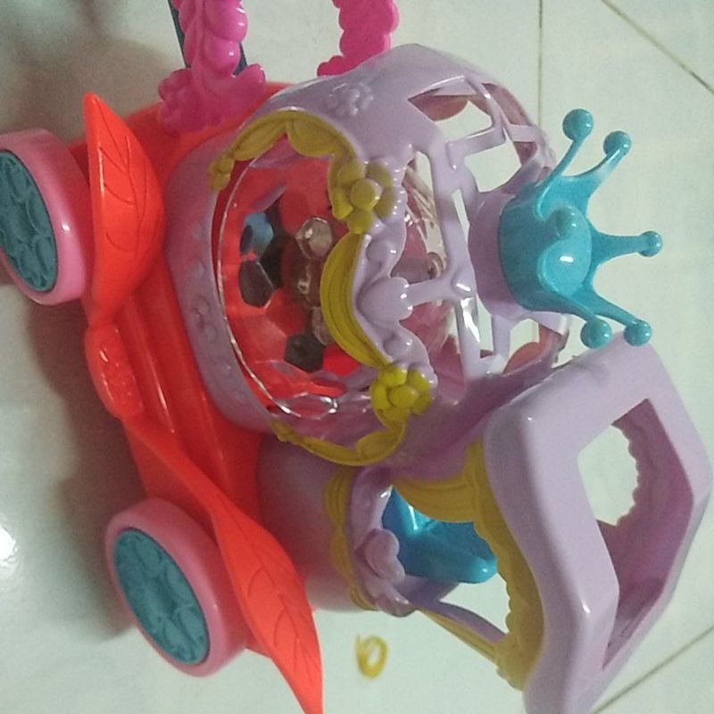 Đồ chơi Lồng Đèn xe ngựa pony kéo cỗ xe có nhạc đèn, ánh sáng sinh động chạy vượt chướng ngại vật cho bé