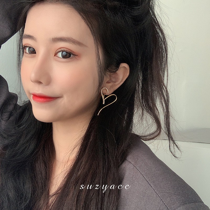 Khuyên Tai Trái Tim Đính Đá Phong Cách Hàn Quốc C171