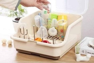 Kệ úp bình sữa có nắp đậy