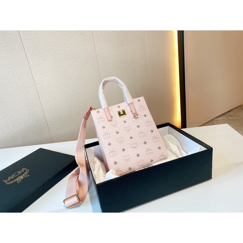 Túi đeo chéo MCM thời trang cao cấp 2022