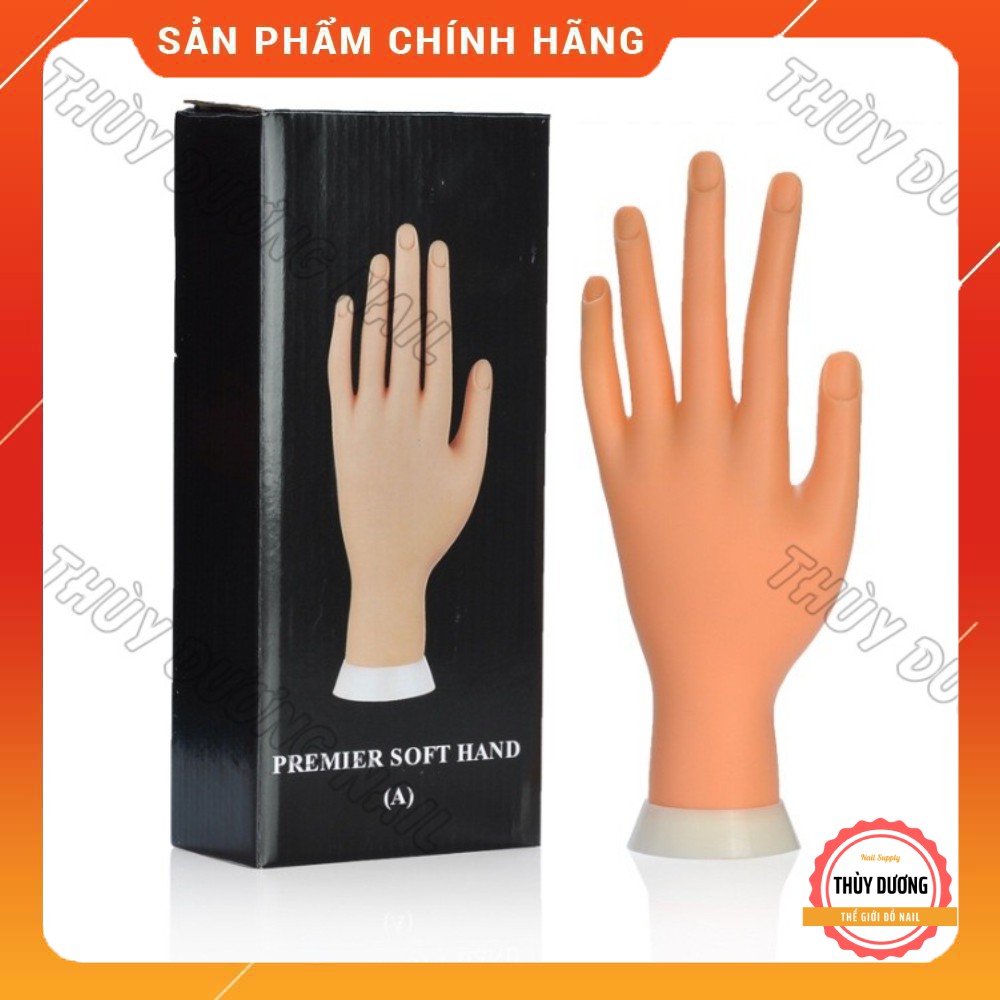 Bàn tay giả Silicon tập làm nail