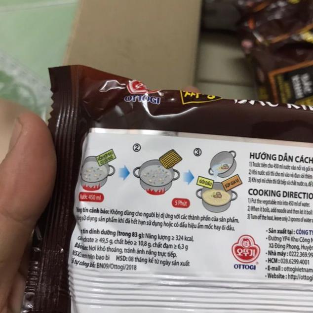 1 thùng mì mini tương đen Hàn Quốc 83g*30 gói