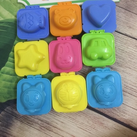 Khuôn cơm bento ép cơm làm đậu hũ cho bé