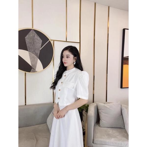 Set tiểu thư sang chảnh áo croptop cổ trụ tay bồng phối cúc đồng mạ vàng chân váy xoè dáng dài
