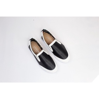 [MỚI VỀ] GIÀY SLIP ON NỮ ĐEN TRẮNG DA LÌ SLIPOGB